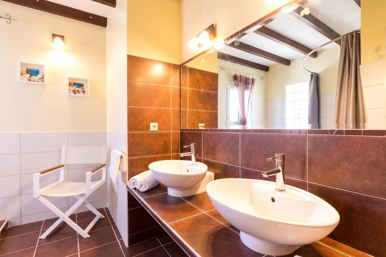 Villa St Nicholas House With Private Heated Pool Dassia  Esterno foto